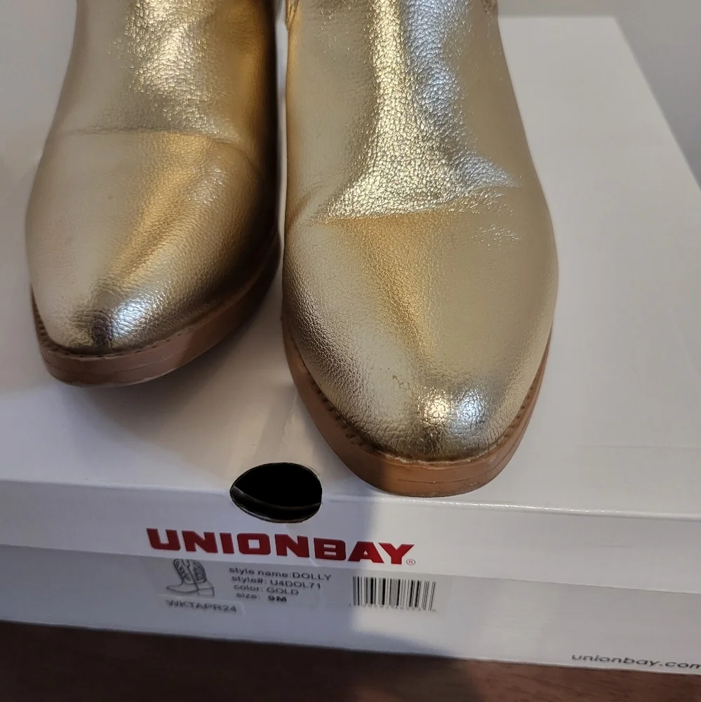 Unionbay Women's Gold Western Boots Used 1 Time No Box - Picture 8 of 8